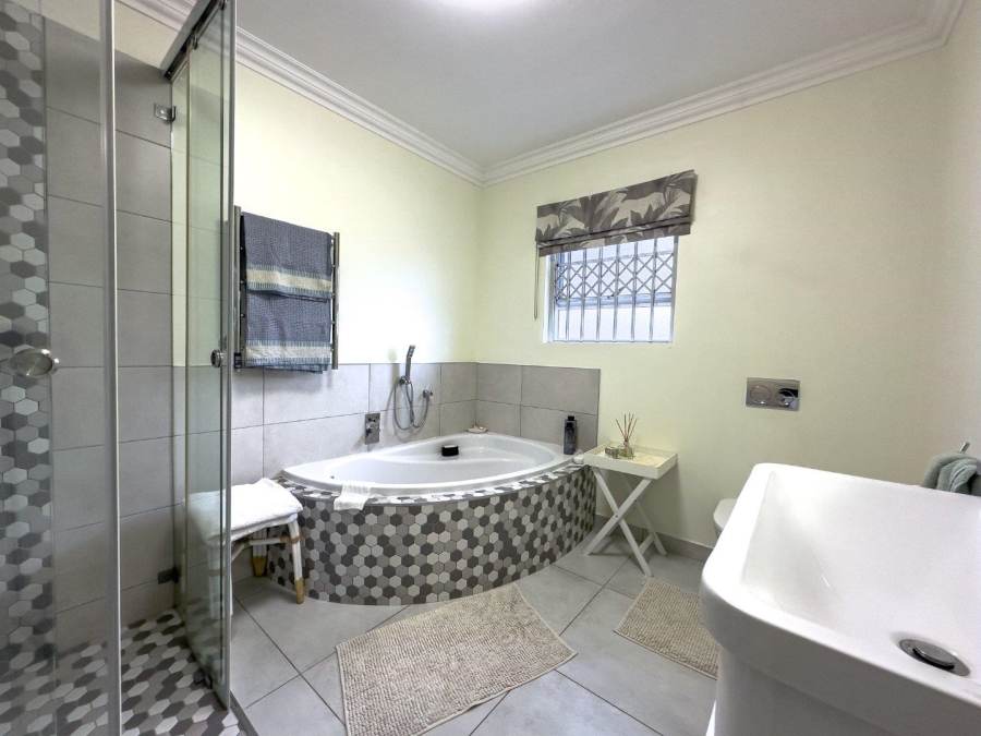 To Let 3 Bedroom Property for Rent in Van Riebeeckshof Western Cape